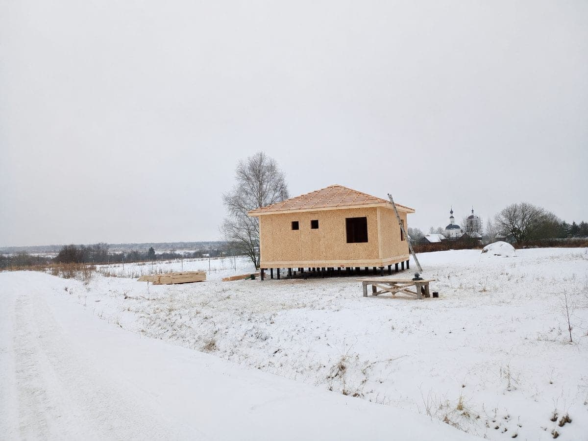 Строительство дома 56 м² в Александрове — фасад на этапе оболочки
