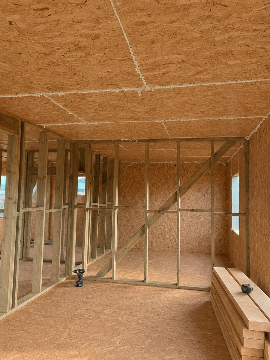 Строительство дома 100 м² в Буденовце — обшивка и обрешётка