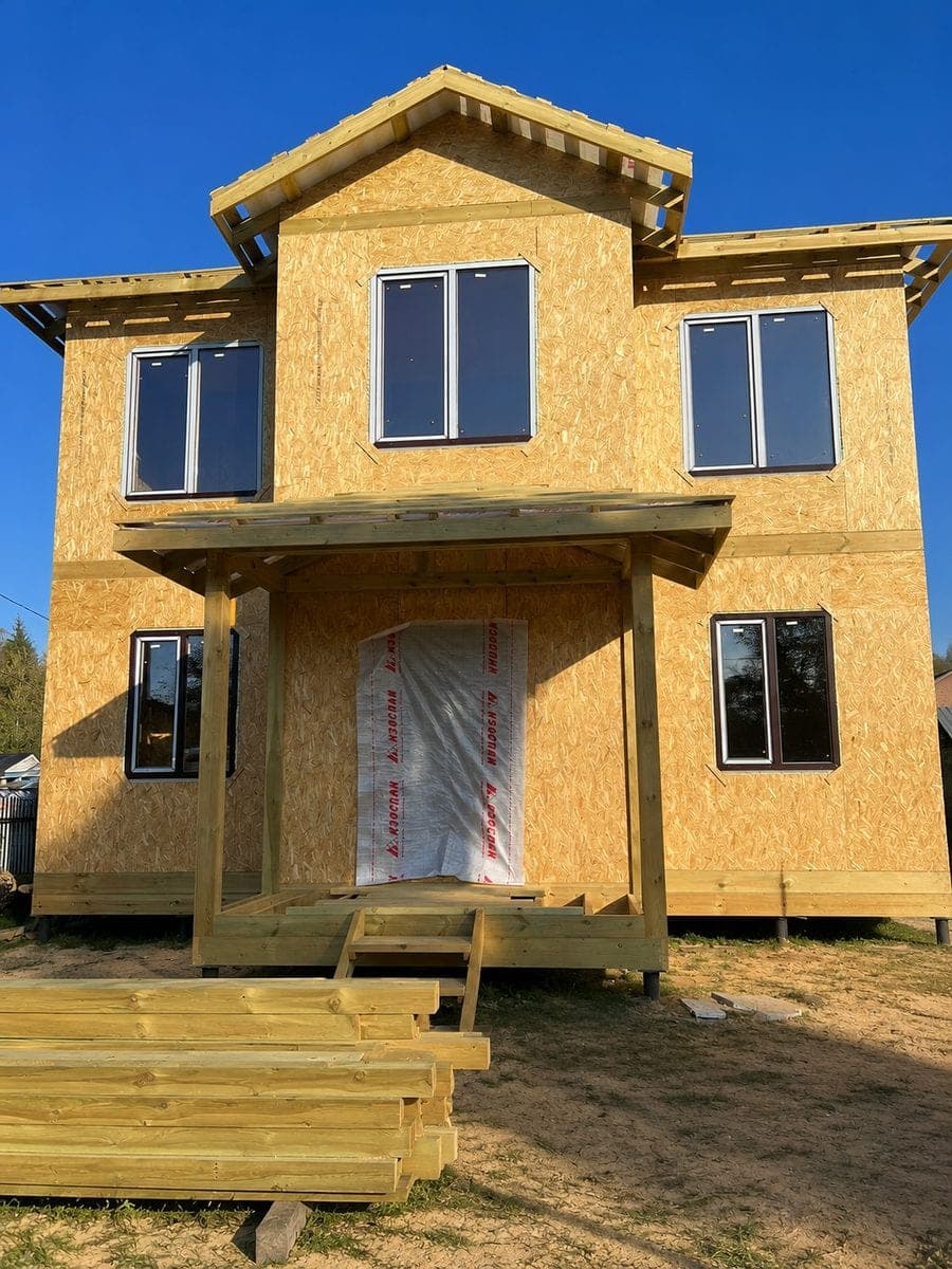 Строительство дома 120 м² Ленинец — двухэтажная коробка на участке