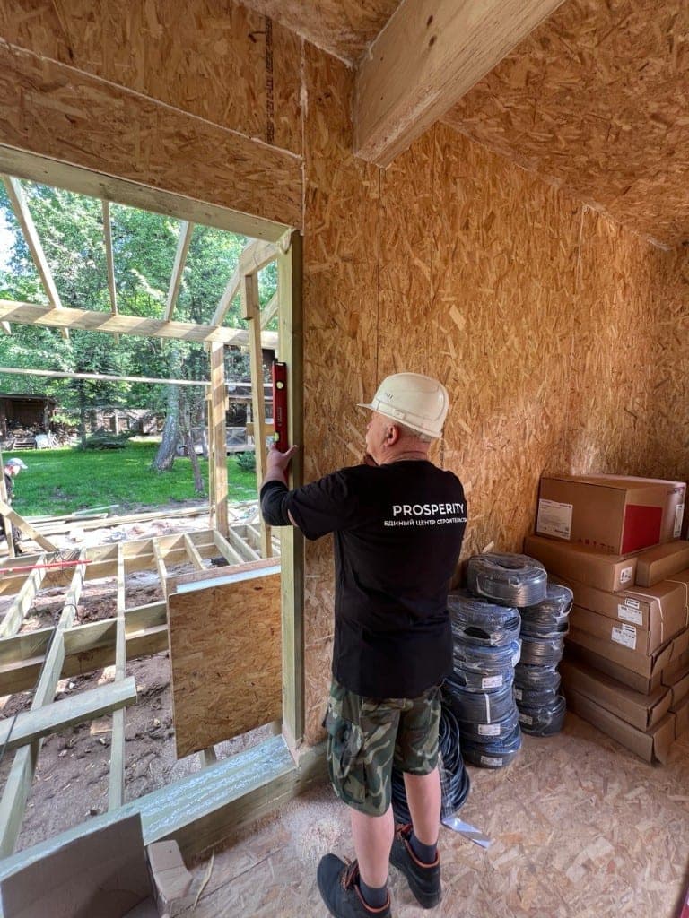Строительство дома 130 м² в Кокошкино — бригада на объекте